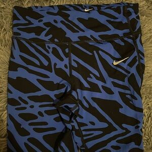 Nike leggings